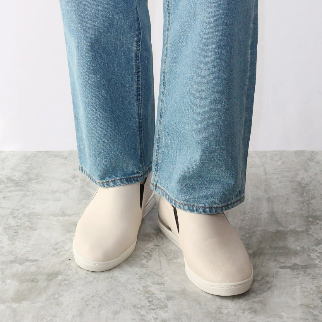 FIN FIN ECO LEATH INN HEAL SLIPON [包括低彈性海綿]
