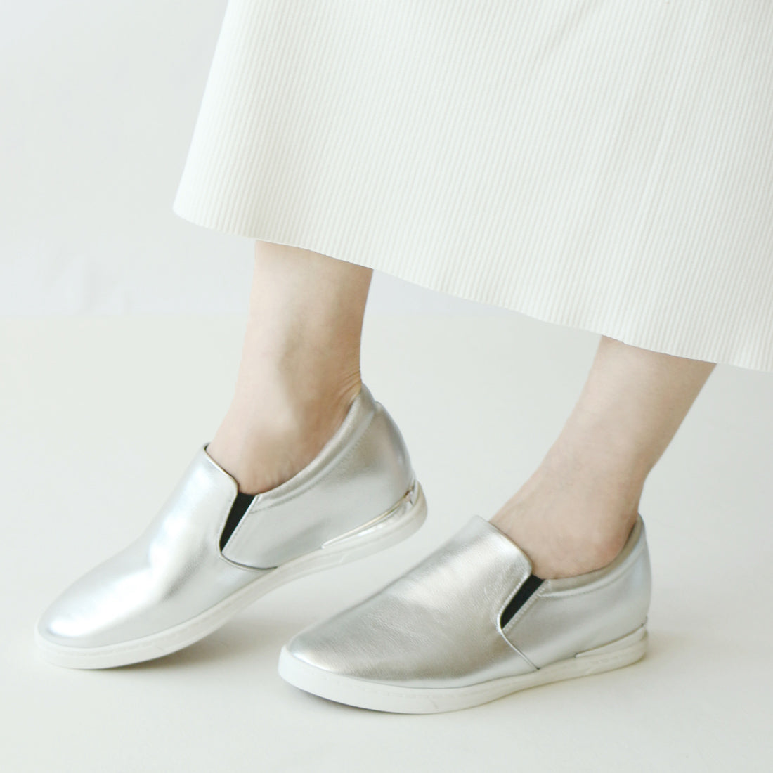 FIN FIN ECO LEATH INN HEAL SLIPON [包括低彈性海綿]
