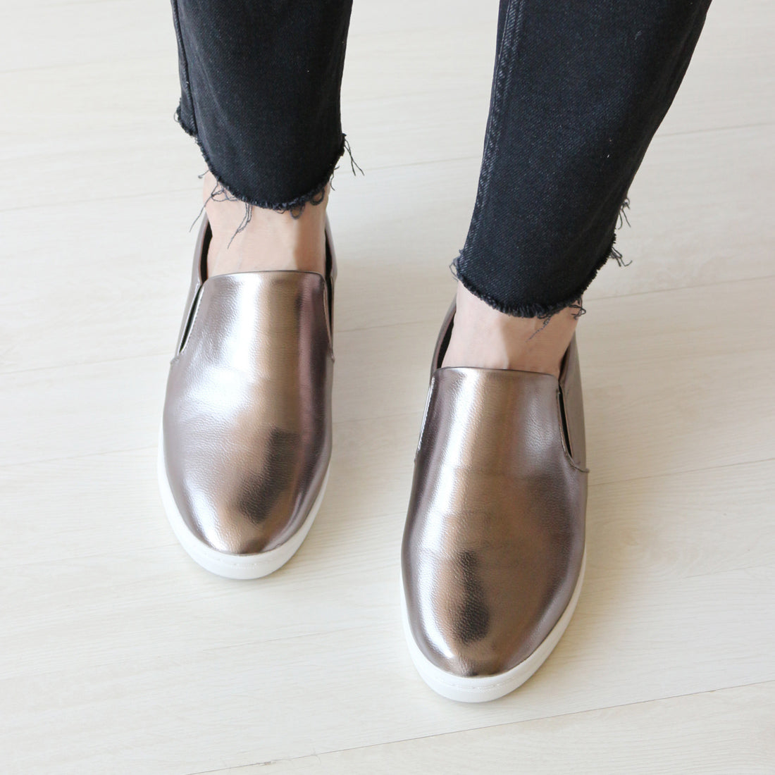 FIN FIN ECO LEATH INN HEAL SLIPON [包括低彈性海綿]