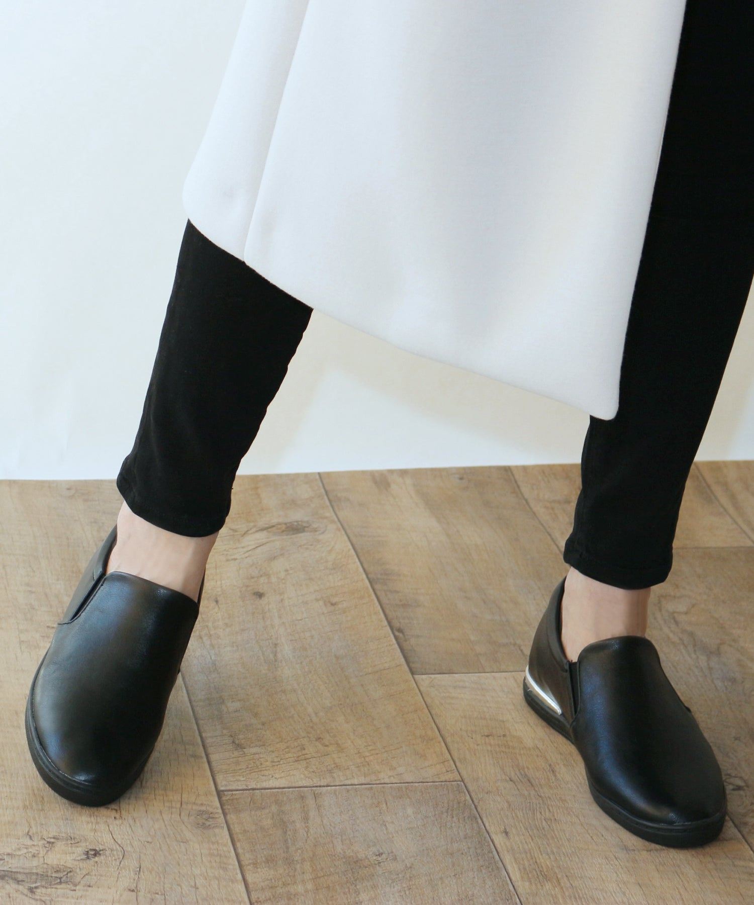FIN FIN ECO LEATH INN HEAL SLIPON [包括低彈性海綿]