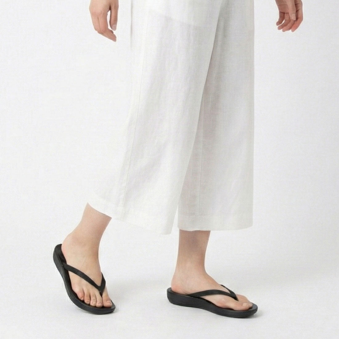 フィットフロップ fitflop IQUSHION ERGONOMIC FLIP-FLOPS （All Black） All Black