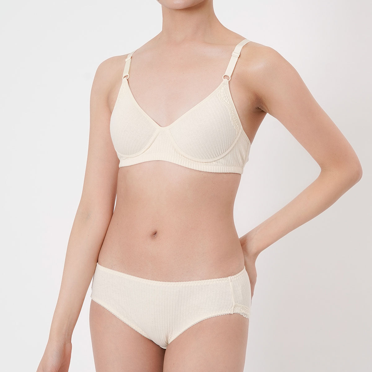 キハダ kihada 福助 【kihada(キハダ)】 モールドブラジャー 無地 一部レース リブ (75-3045)婦人 女性 レディース フクスケ fukuske ふくすけ （スイートホワイト021） スイートホワイト021