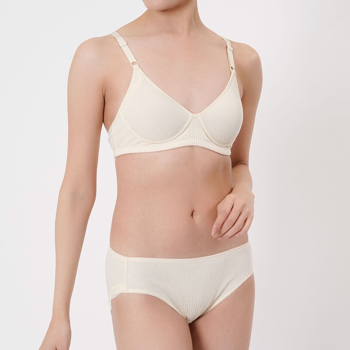 キハダ kihada 福助 【kihada(キハダ)】 モールドブラジャー 無地 一部レース リブ (75-3045)婦人 女性 レディース フクスケ fukuske ふくすけ （スイートホワイト021） スイートホワイト021
