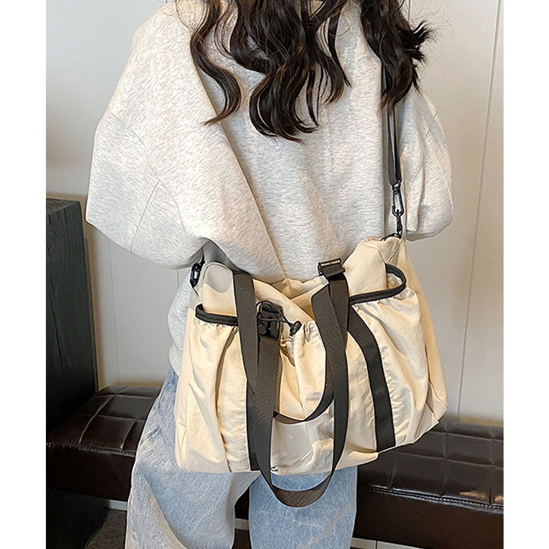 フロージュ florge 【A4収納可・軽い◎】2WAY ギャザーポケットカジュアルボストンバッグ/ショルダーバッグ （ブラック） ブラック