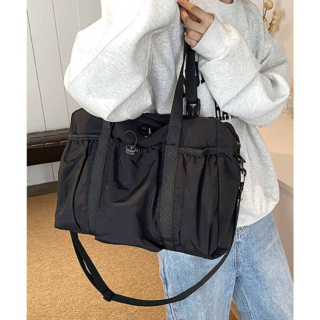 フロージュ florge 【A4収納可・軽い◎】2WAY ギャザーポケットカジュアルボストンバッグ/ショルダーバッグ （ブラック） ブラック