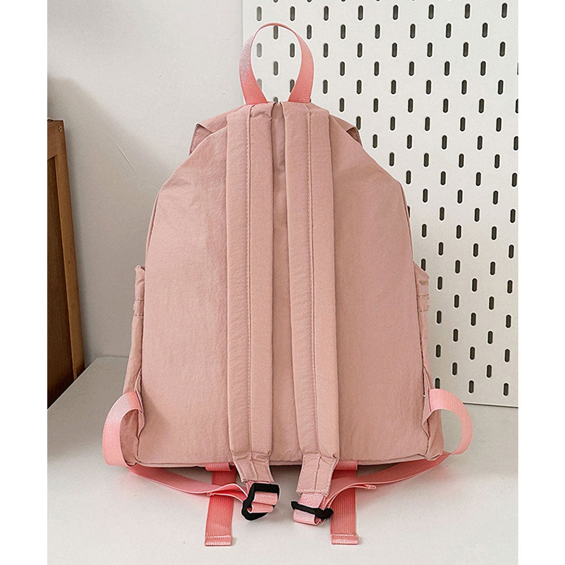 フロージュ florge 【軽量・A4収納】ドロストポケットフラップリュック/デイパック （スカイブルー） スカイブルー