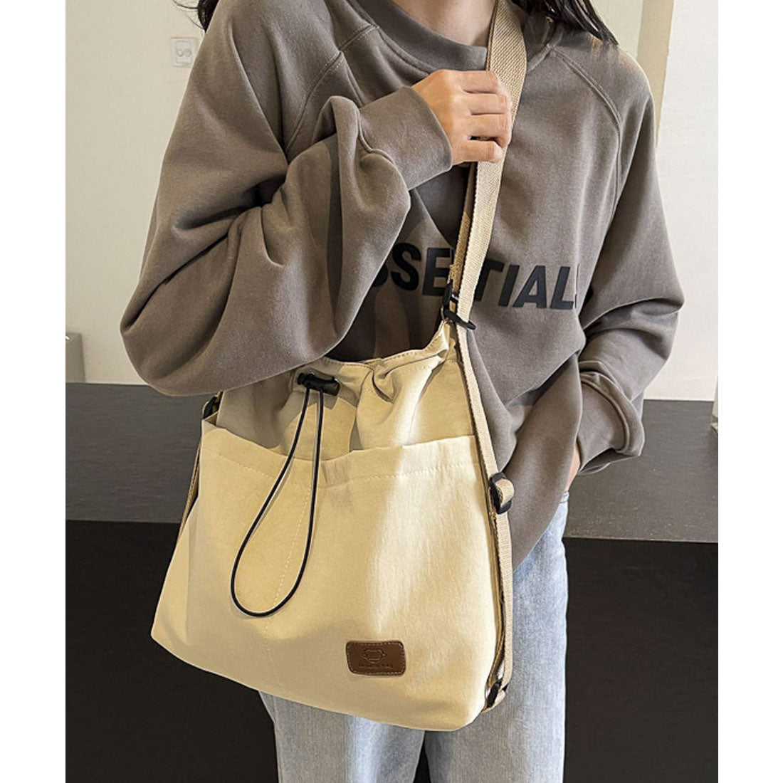 フロージュ florge 【2WAY/3WAY・A4収納可】アウトポケットドロストリュックサック/ショルダーバッグ/トートバッグ （アイボリー） アイボリー