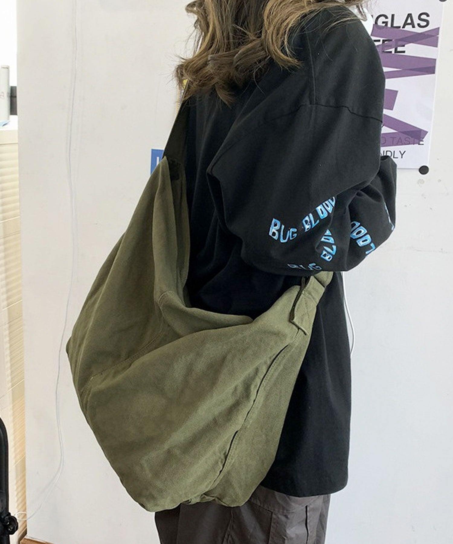 フロージュ florge バイオウォッシュ大容量斜め掛けキャンバスショルダーバッグ （オフホワイト） オフホワイト