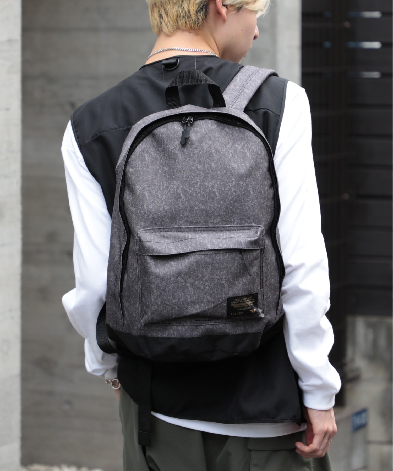 フォーキャスト FORECAST 【FORECAST】バックパック デイパック リュック リュックサック 鞄 バッグ 通勤 通学 シンプル A4収納可 15inch （カモフラージュ） カモフラージュ