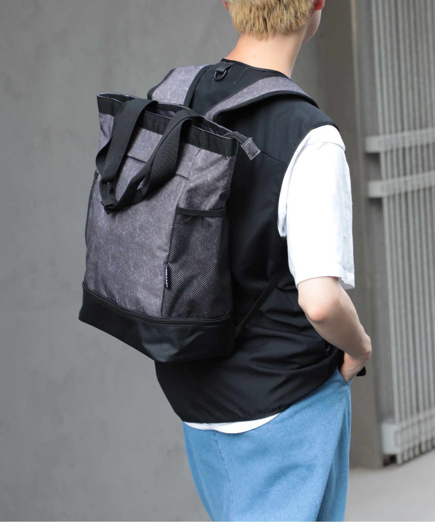 フォーキャスト FORECAST  3wayアクティブトートバッグorリュックサック 20L シューズ収納付き 17inch以下のPCの収納可 通勤 通学 大容量  9122 （グレー） グレー
