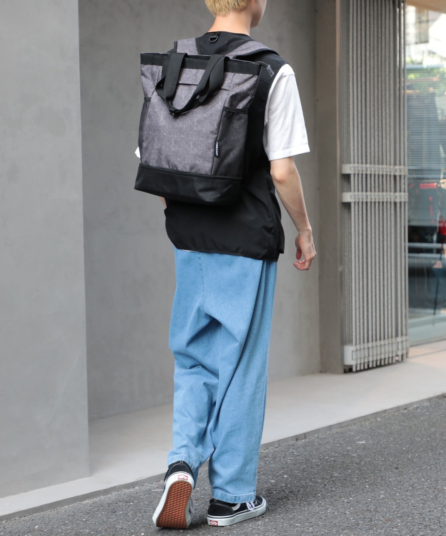 フォーキャスト FORECAST  3wayアクティブトートバッグorリュックサック 20L シューズ収納付き 17inch以下のPCの収納可 通勤 通学 大容量  9122 （グレー） グレー