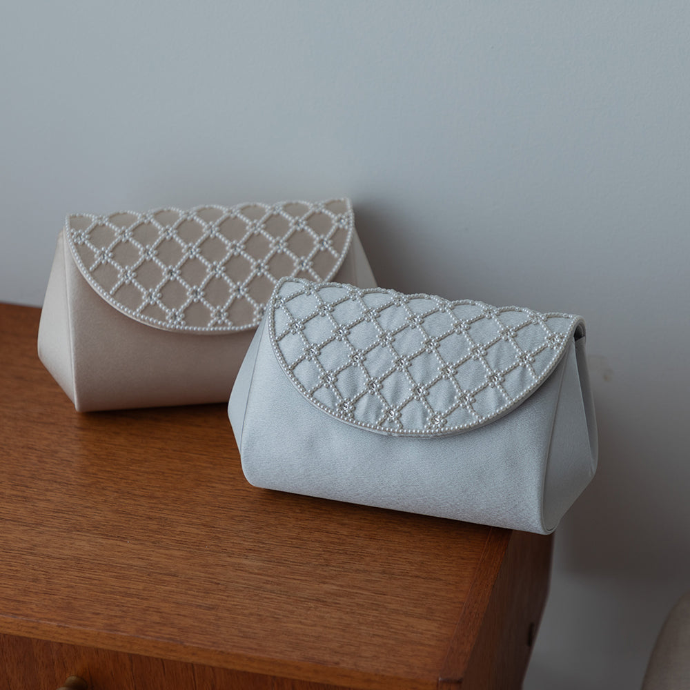 フォルムフォルマ form forma ビーズ刺繍バッグ/パーティー/お呼ばれ/結婚式 （シルバー） シルバー