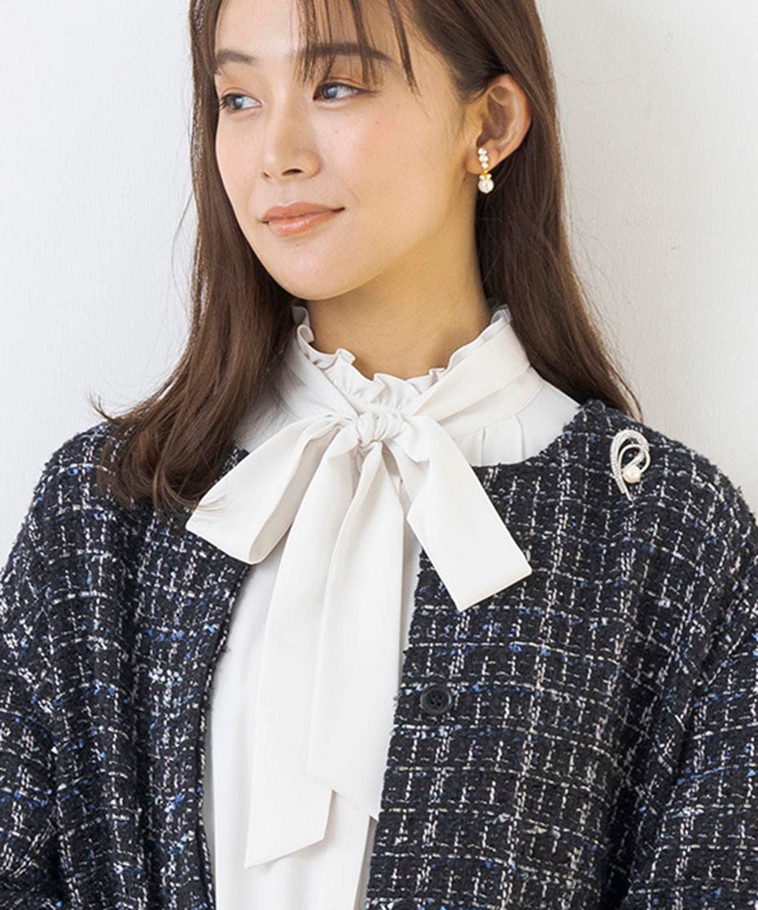 フォルムフォルマ form forma 【ブローチ】流れるデザイン コンパクトブローチ/パールデザイン/卒入学式/結婚式/セレモニー