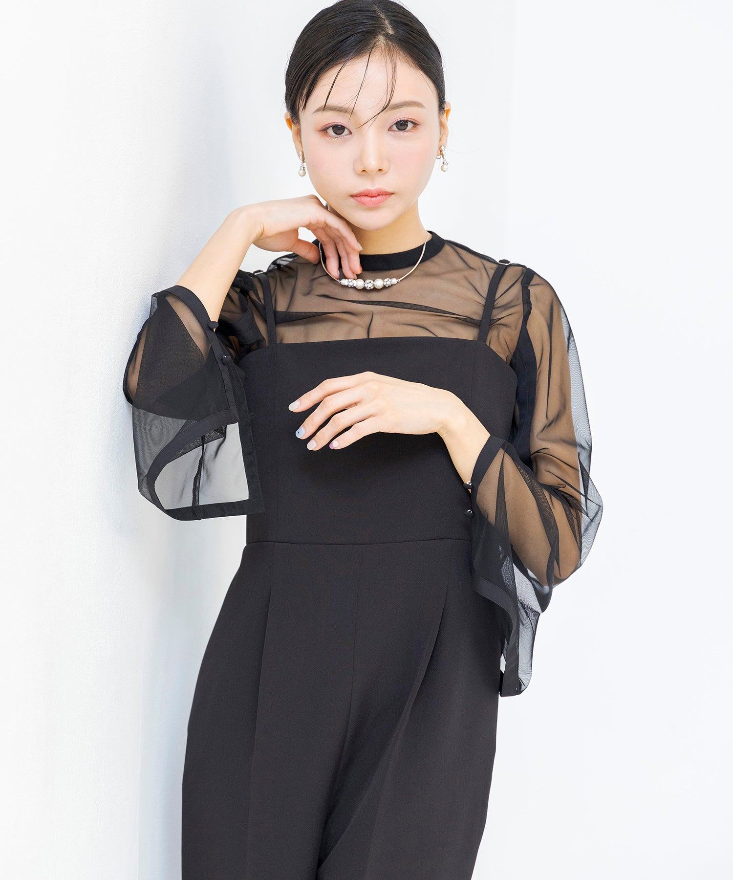 Form Forma 【Graduation Ceremony・Entrance Ceremony・Ceremony・Shichi-Go-San・Wedding Compatible】5-Minute Length Lace Sleeve Blouse & Tapered Pants Set-Up Suit