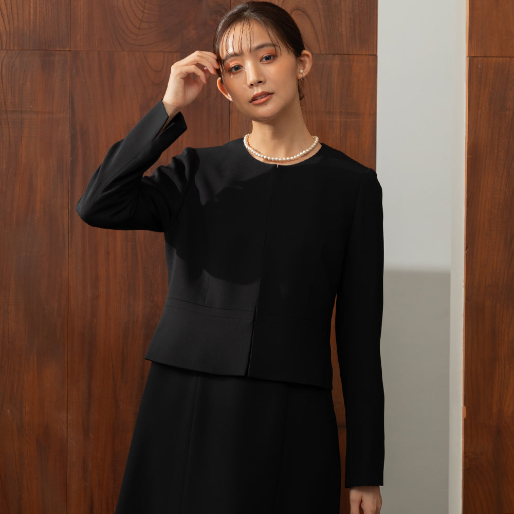 フォルムフォルマ form forma 喪服/礼服/ブラックフォーマル/ノーカラージャケット＆フレアワンピース/卒入学式 セレモニー/七五三 （黒） 黒
