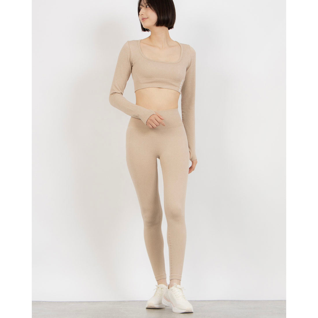 フォクシー FOXXIE リフト スクエア ロングスリーブ クロップ ＆ ショーツ セット （BEIGE） BEIGE