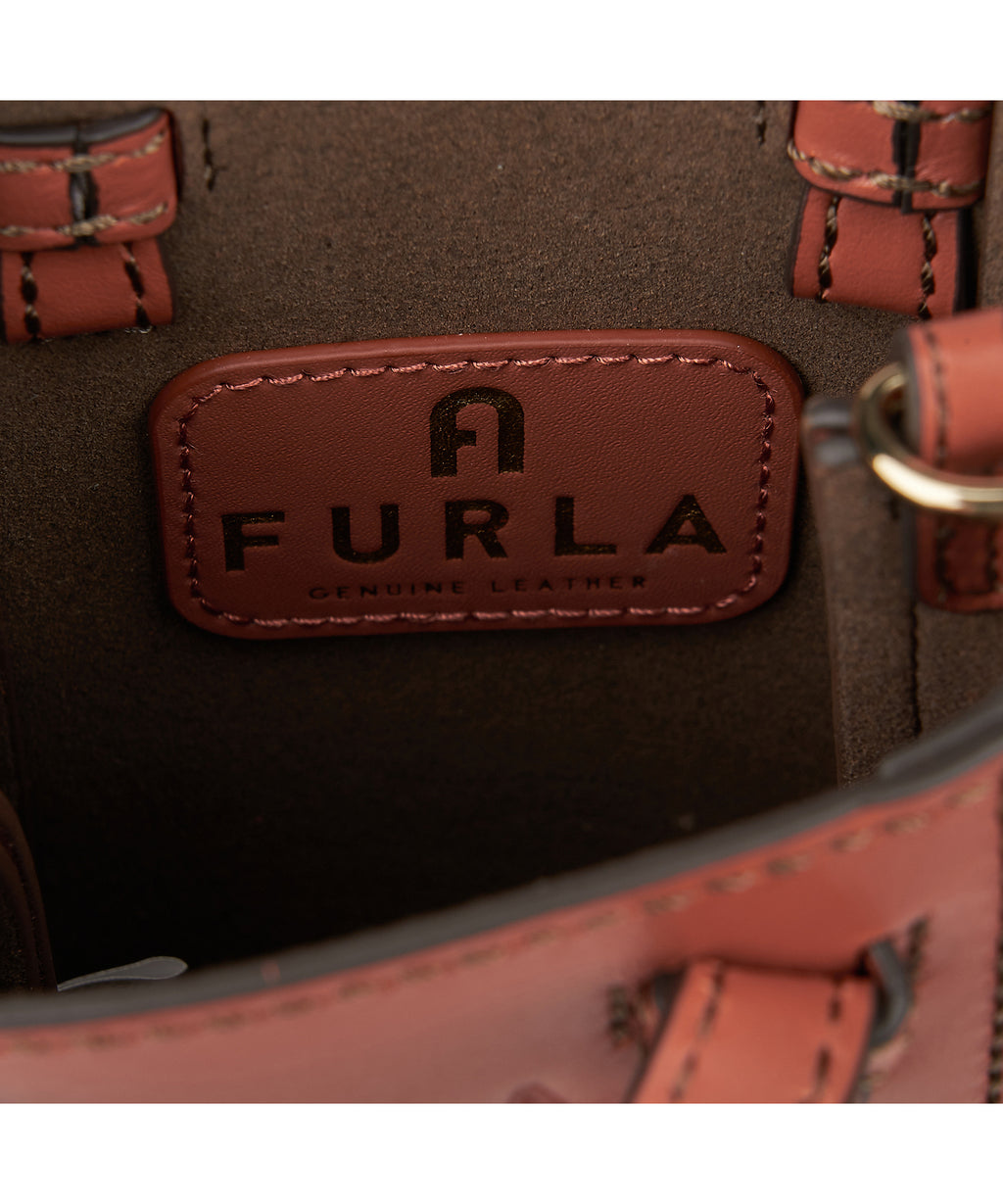 【国内即発】フルラ ショルダー WE00289 BX0428 0637S 1 007 国内即発】フルラ ショルダー WE00289 BX0428 0637S 1 007