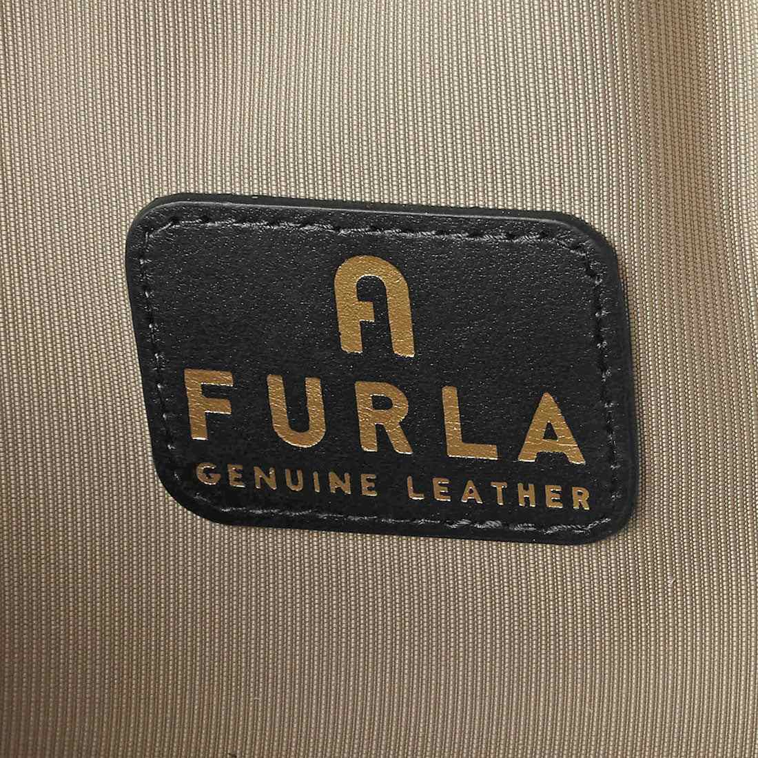 未使用品FURLA ヴィットリア ドーム S ショルダーバッグ　現行ロゴ FURLA（フルラ） FURLA VITTORIA DOME バッグ ショルダーバッグ
