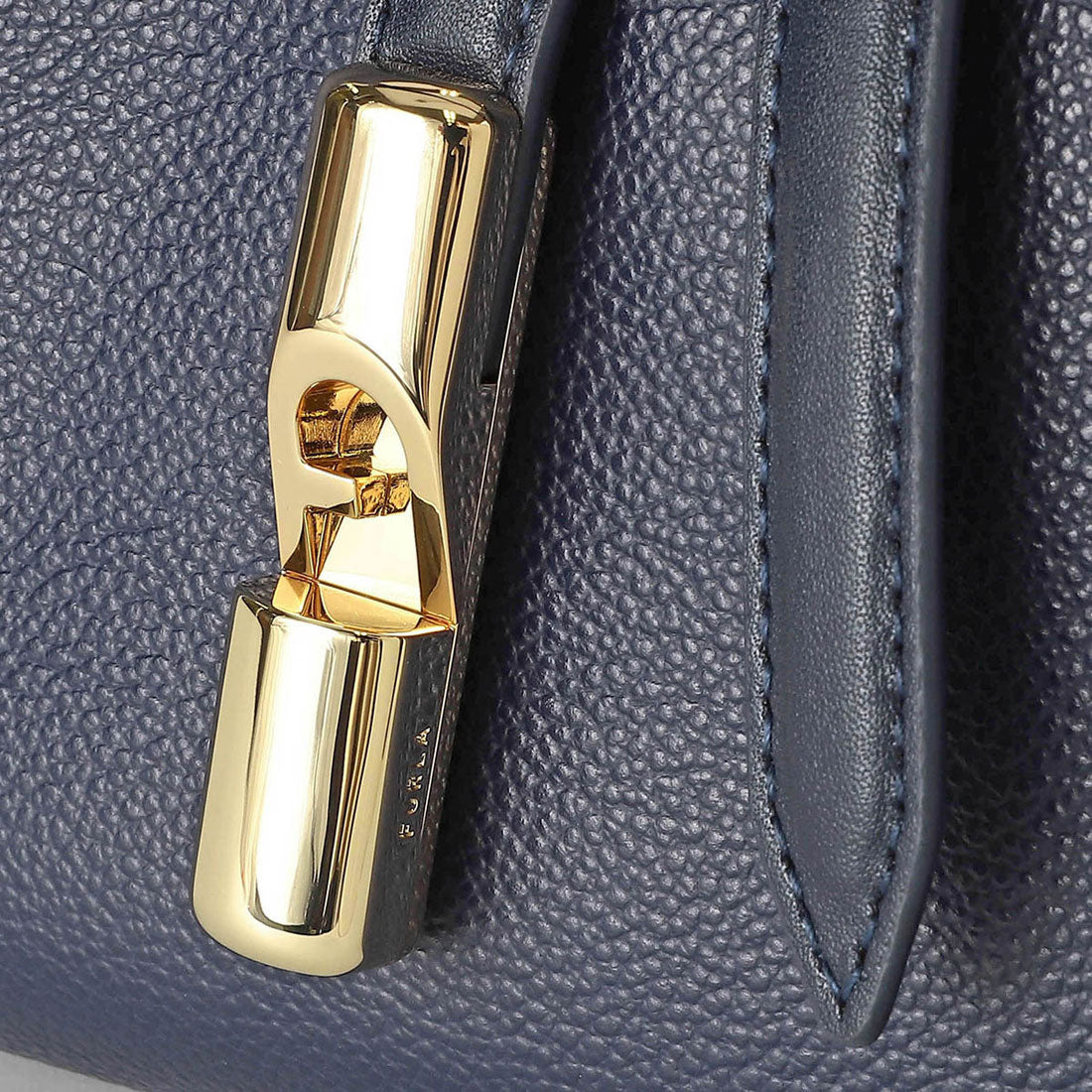 フルラ FURLA ハンドバッグ ゴッチャ S SHOULDER BAG WB01500-BX3353-4533S-1-007 （ブルーレアーレ） ブルーレアーレ