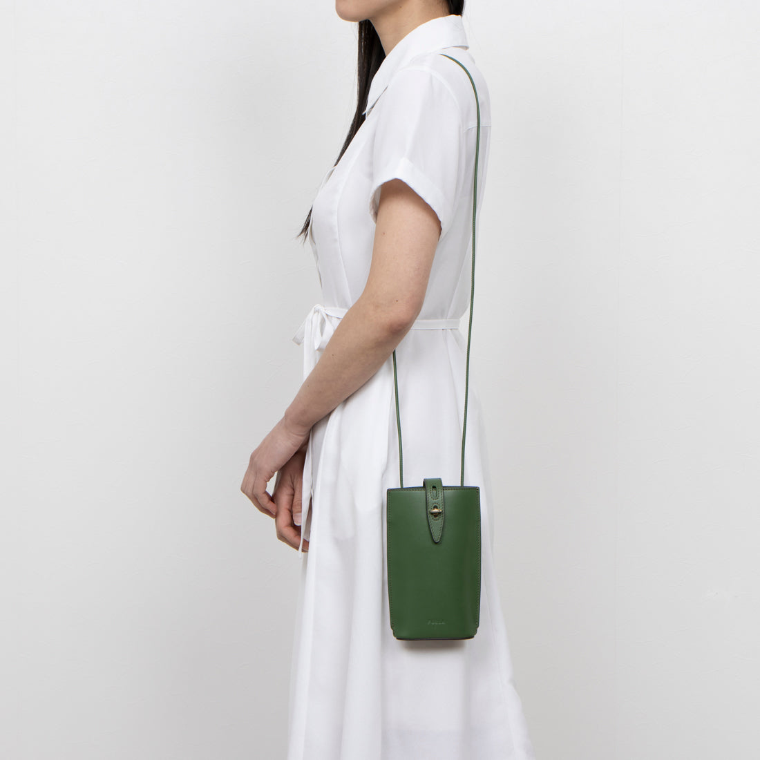 フルラ FURLA スマホショルダー