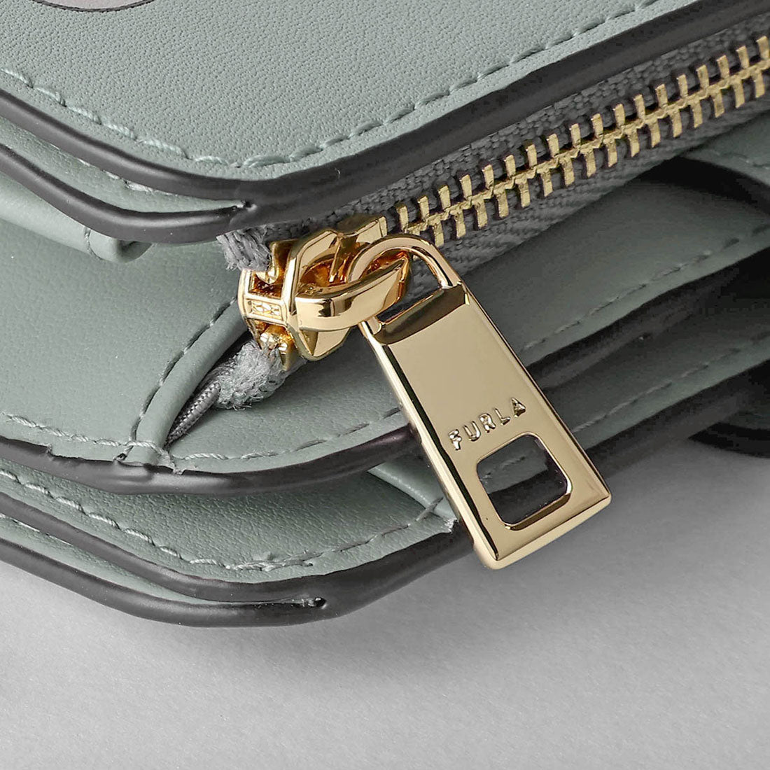 フルラ FURLA 2つ折り財布 カメリア コンパクトウォレット S WP00315 BX3986 4024S 9 001 TONI CIRRO （トーニ シーロ） トーニ シーロ