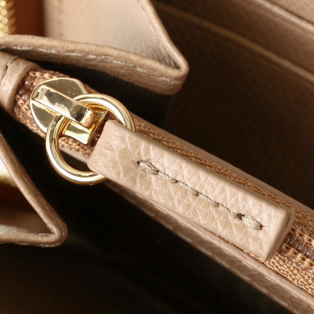 フルラ FURLA 長財布(ラウンドファスナー) カメリア XL ZIP AROUND WALLET WP00313 ARE000 1257S 1 007 （グレージュ） グレージュ