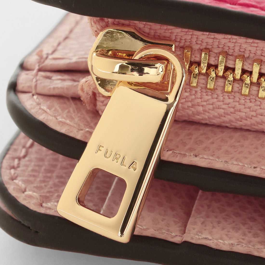 フルラ FURLA 2つ折り財布 カメリア コンパクトウォレット M WP00314 ARE000 4305S 1 007 （ルビー/コローラ） ルビー/コローラ