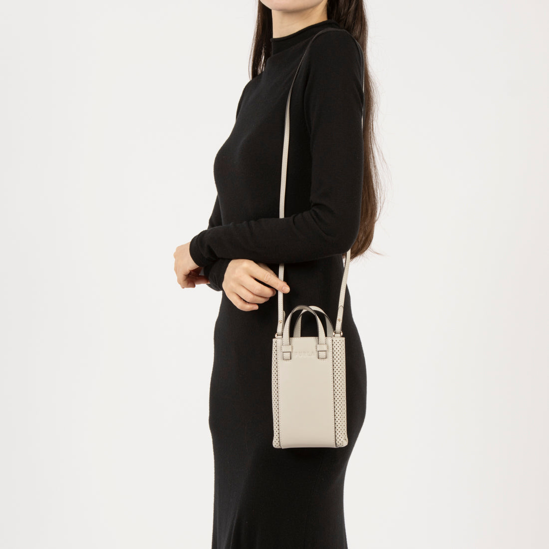 フルラ FURLA ケース