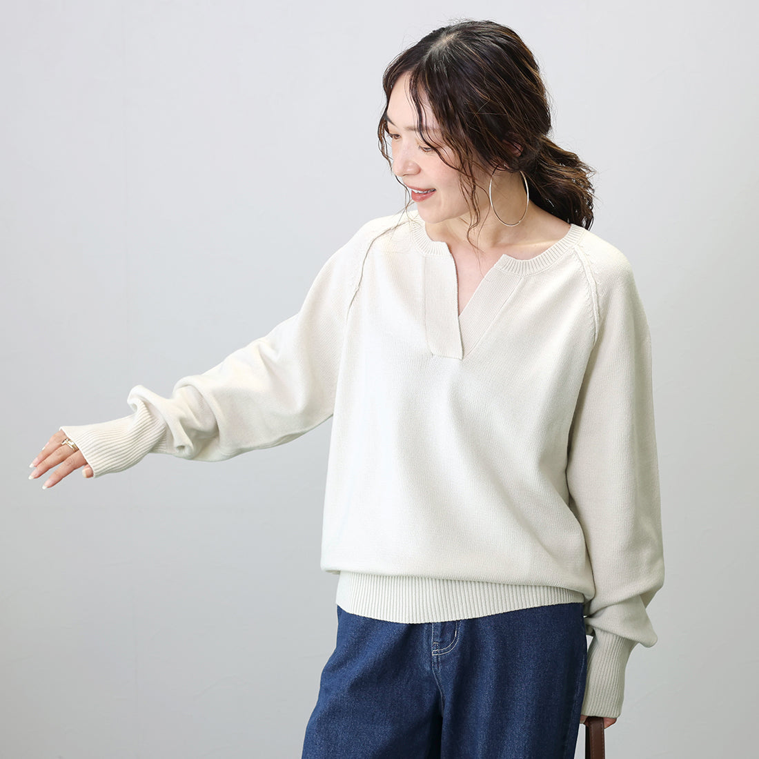 アレッタ ヴィータ Aletta vita アンチピリングキーネックコクーンニットプルオーバー （ネイビー） ネイビー