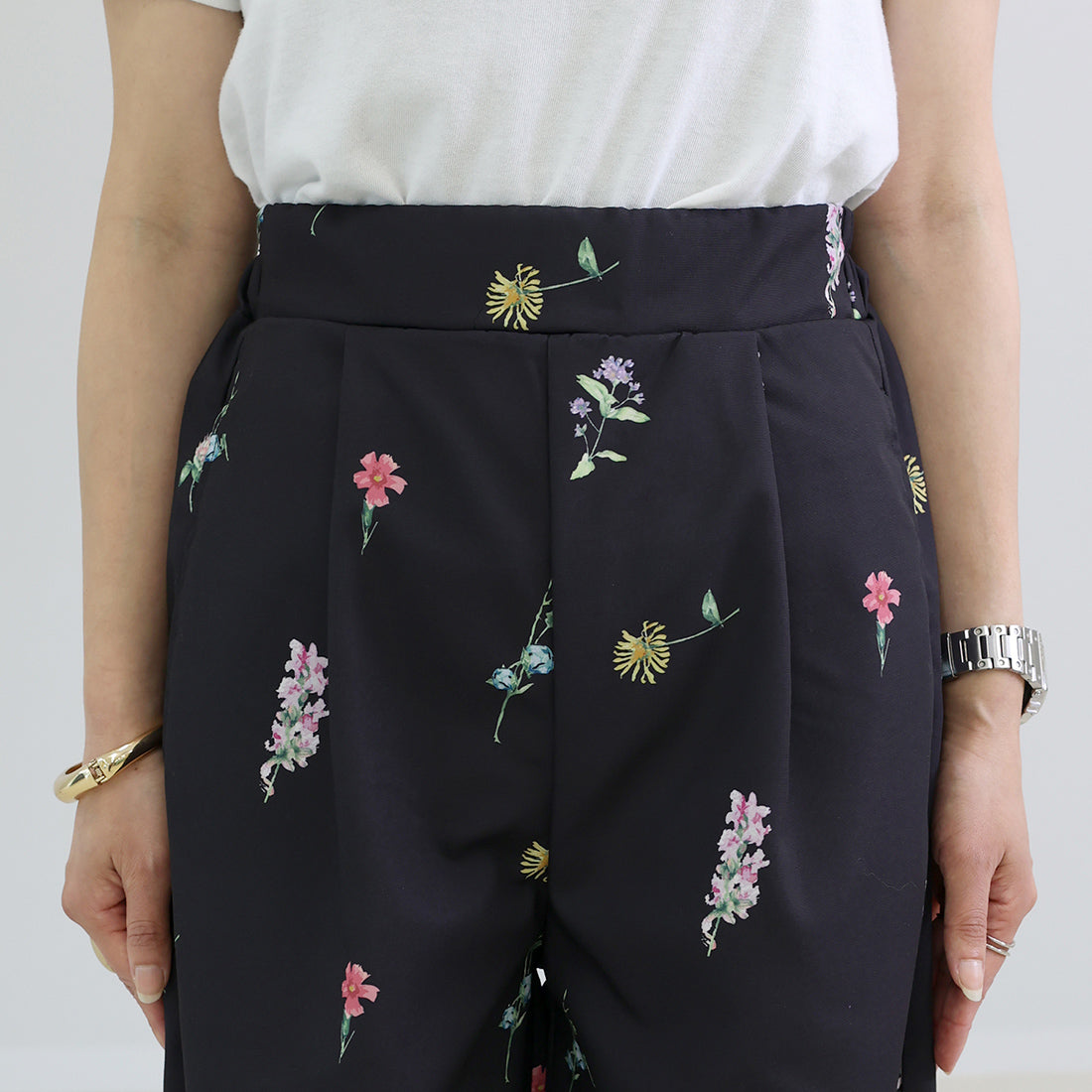 ▼ アリエッタページ△ Aletta vita Estelle Twill Flower Print Wide Pants