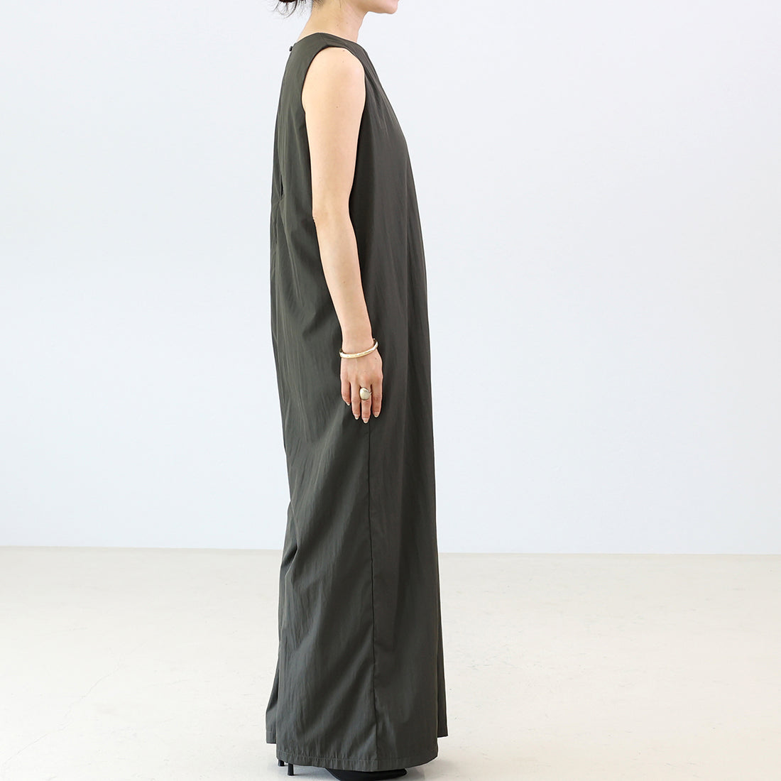 アレッタ ヴィータ Aletta vita シワ加工バックスリットサロペット （ベージュ） ベージュ