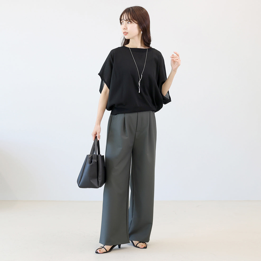 アレッタ ヴィータ Aletta vita エステルツイルタックセミワイドパンツ （グレー） グレー