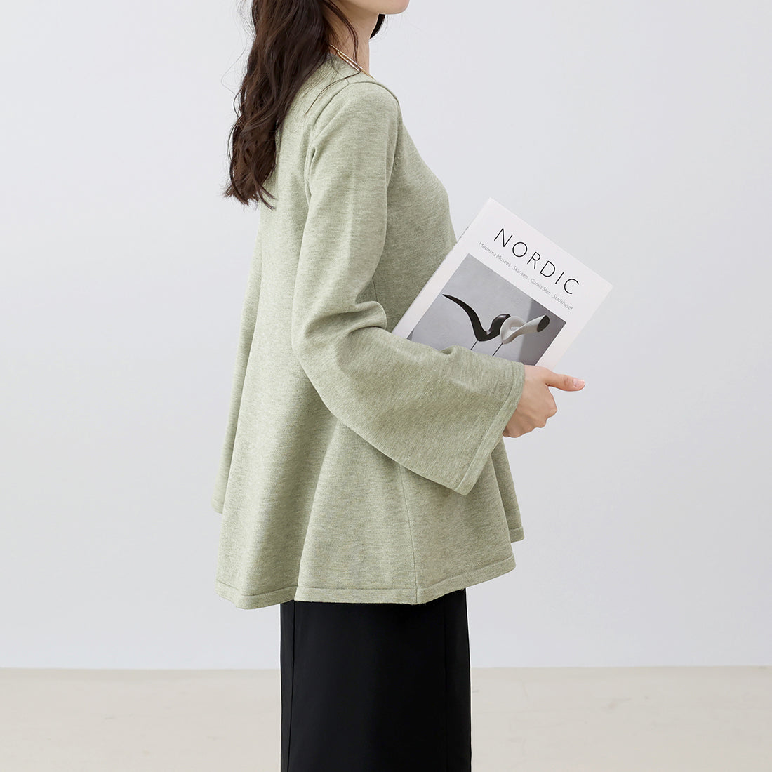 アレッタ ヴィータ Aletta vita フレアスリーブペプラムニットプルオーバー （ブラック） ブラック