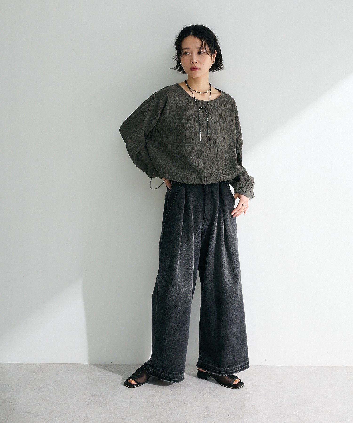 グリーン パークス Green Parks タックワイドデニムパンツ （ホワイト） ホワイト