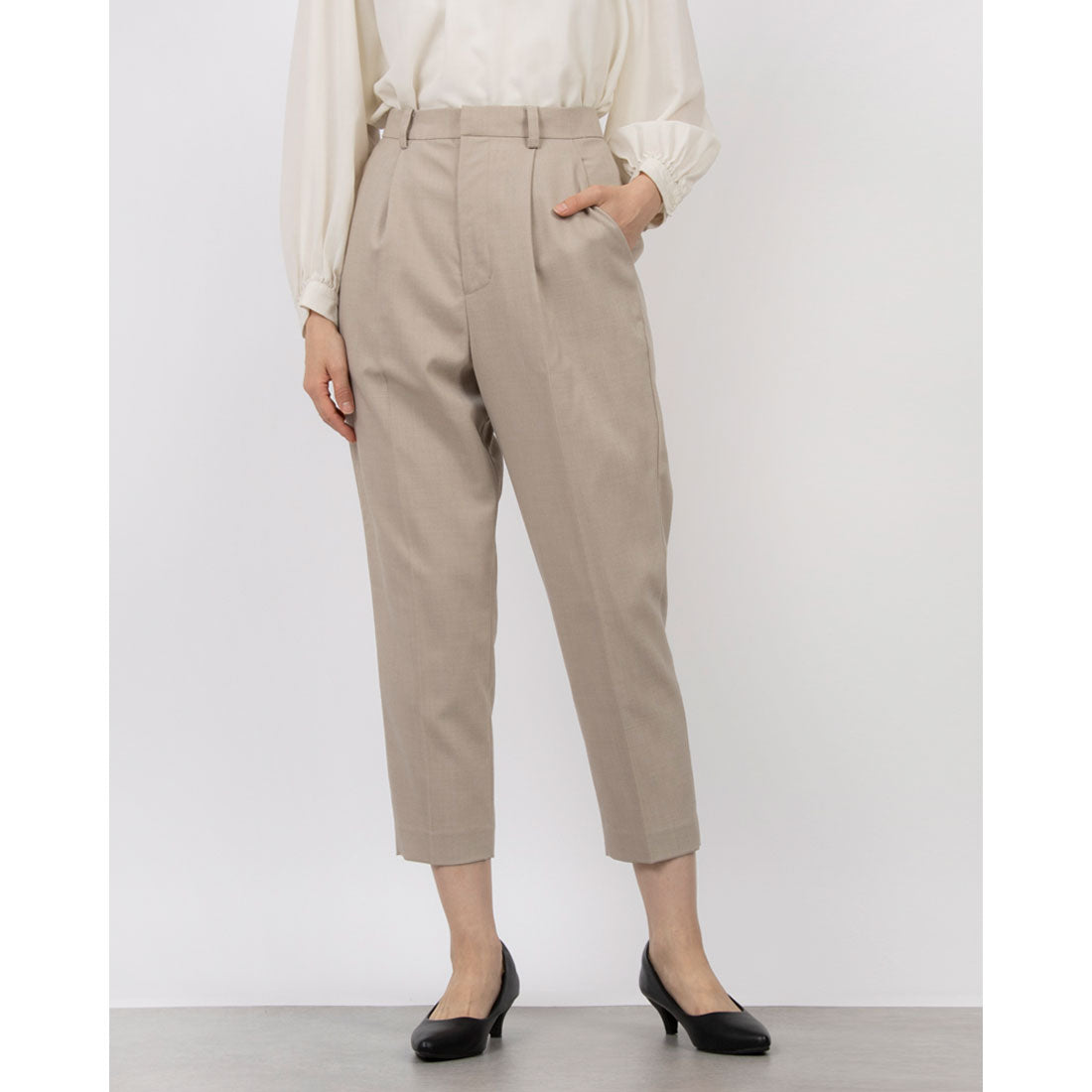 グレイッシュ Grayish ルミレットストレッチテーパードパンツ グレー