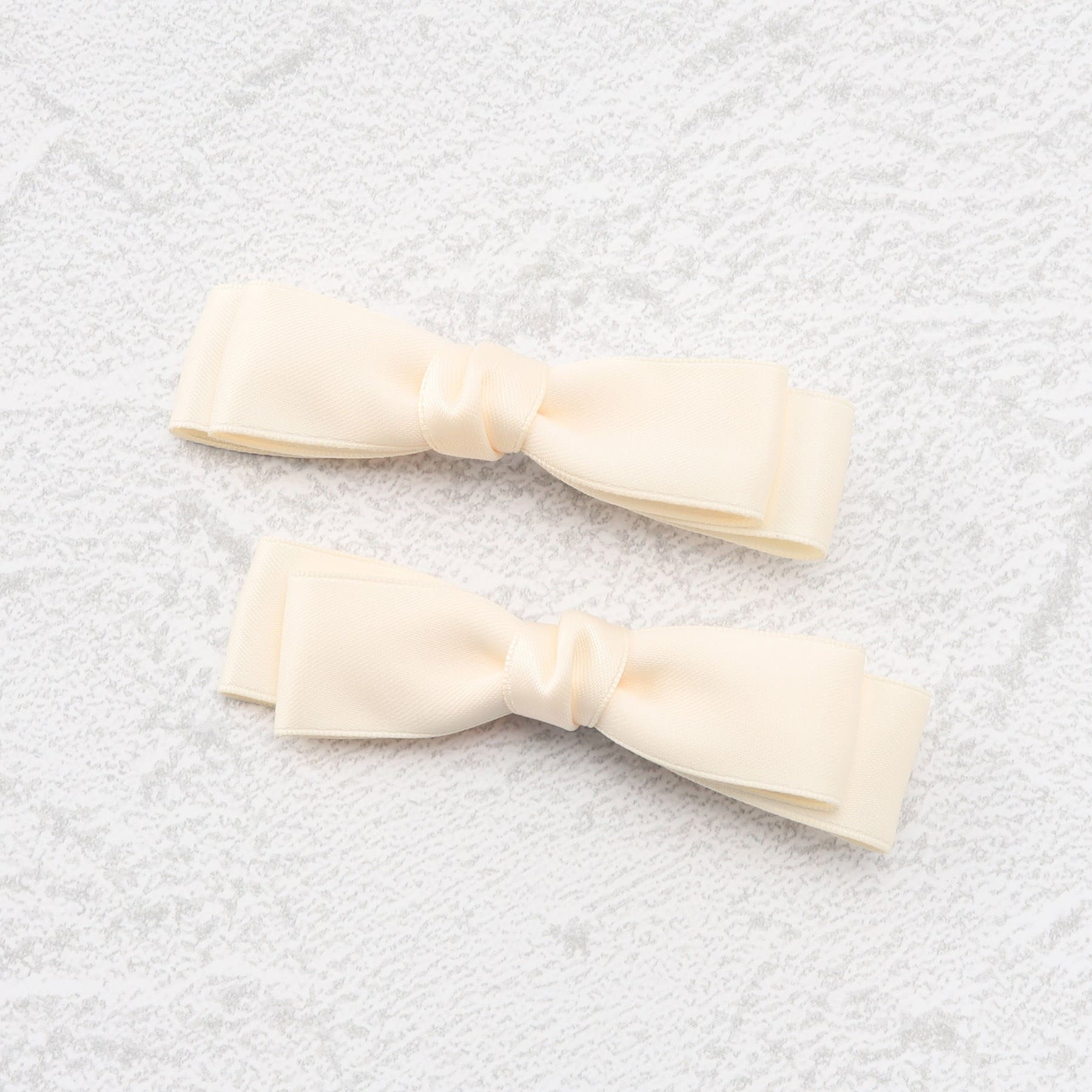 グランドエッジ Grandedge ヘアクリップ ダブル リボン ベーシックカラー 無地 2個セット （アイボリー(004)） アイボリー(004)