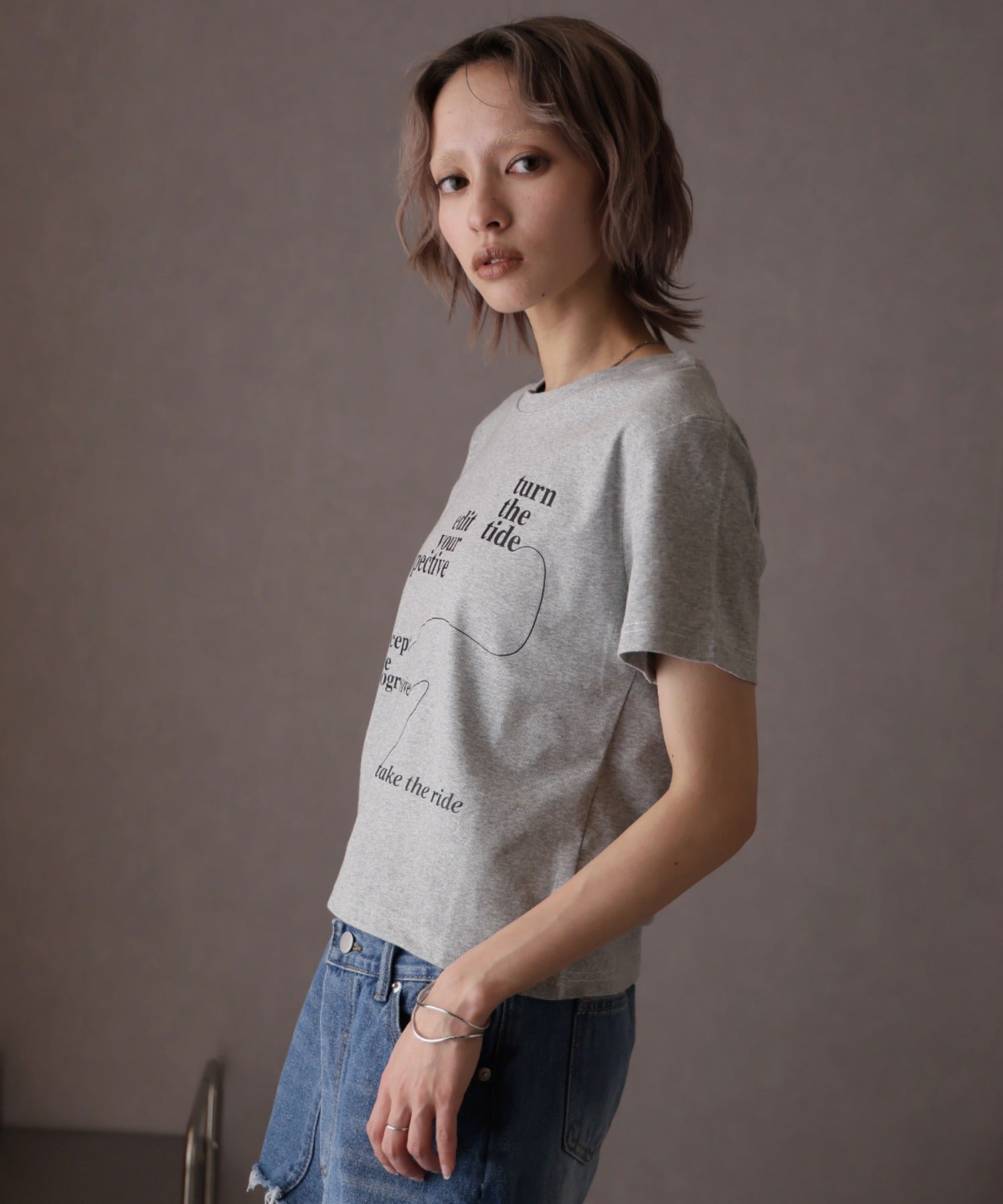 ガーリードール Girly Doll ロゴプリントコンパクトTシャツ （グレー） グレー