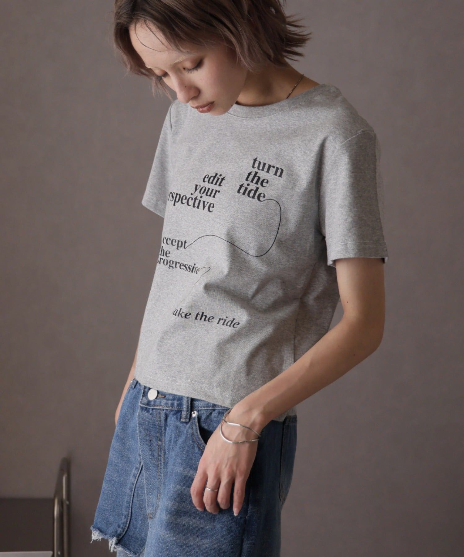 ガーリードール Girly Doll ロゴプリントコンパクトTシャツ （グレー） グレー