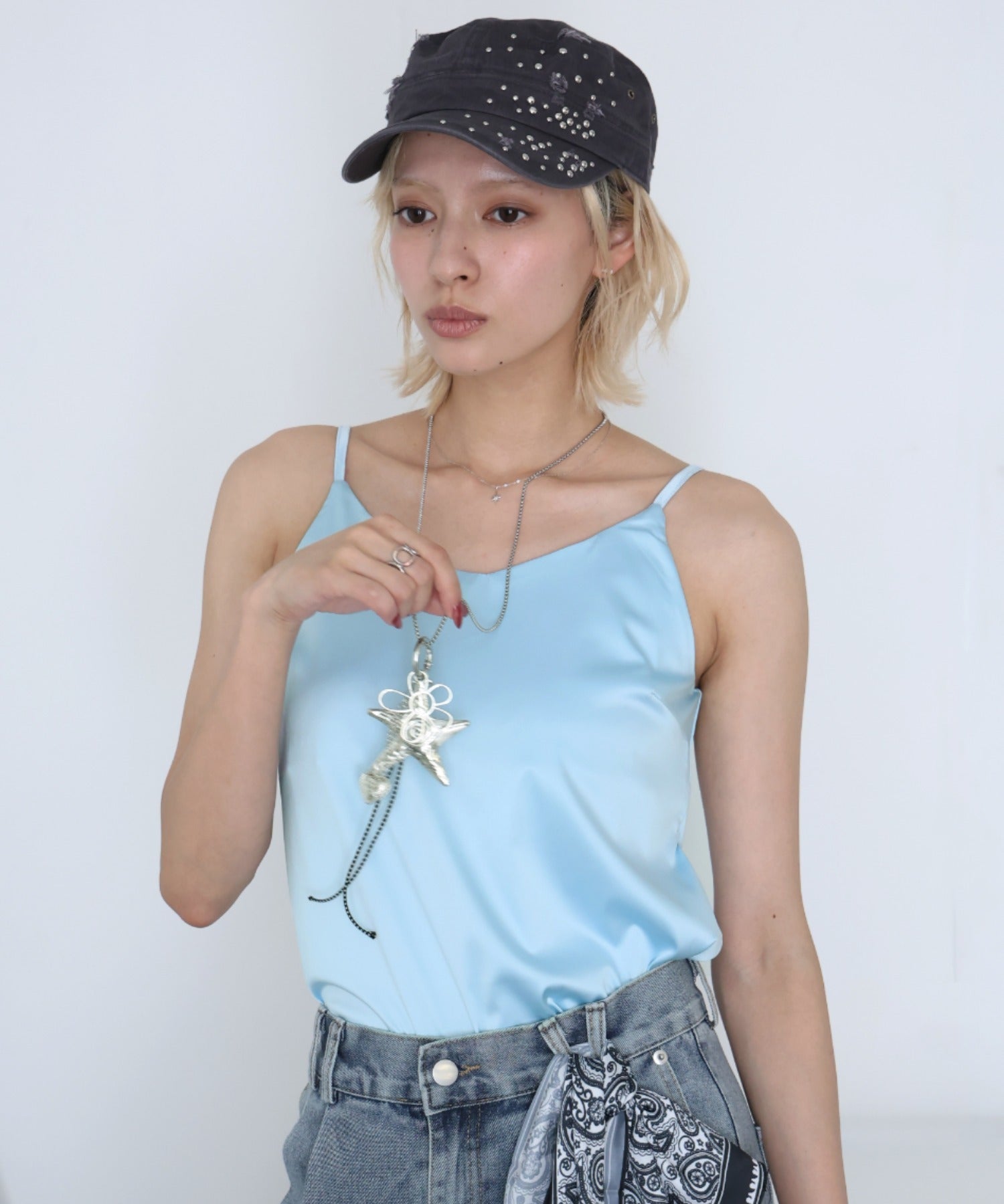 ガーリードール Girly Doll Vネックサテンキャミソール （ブルー） ブルー
