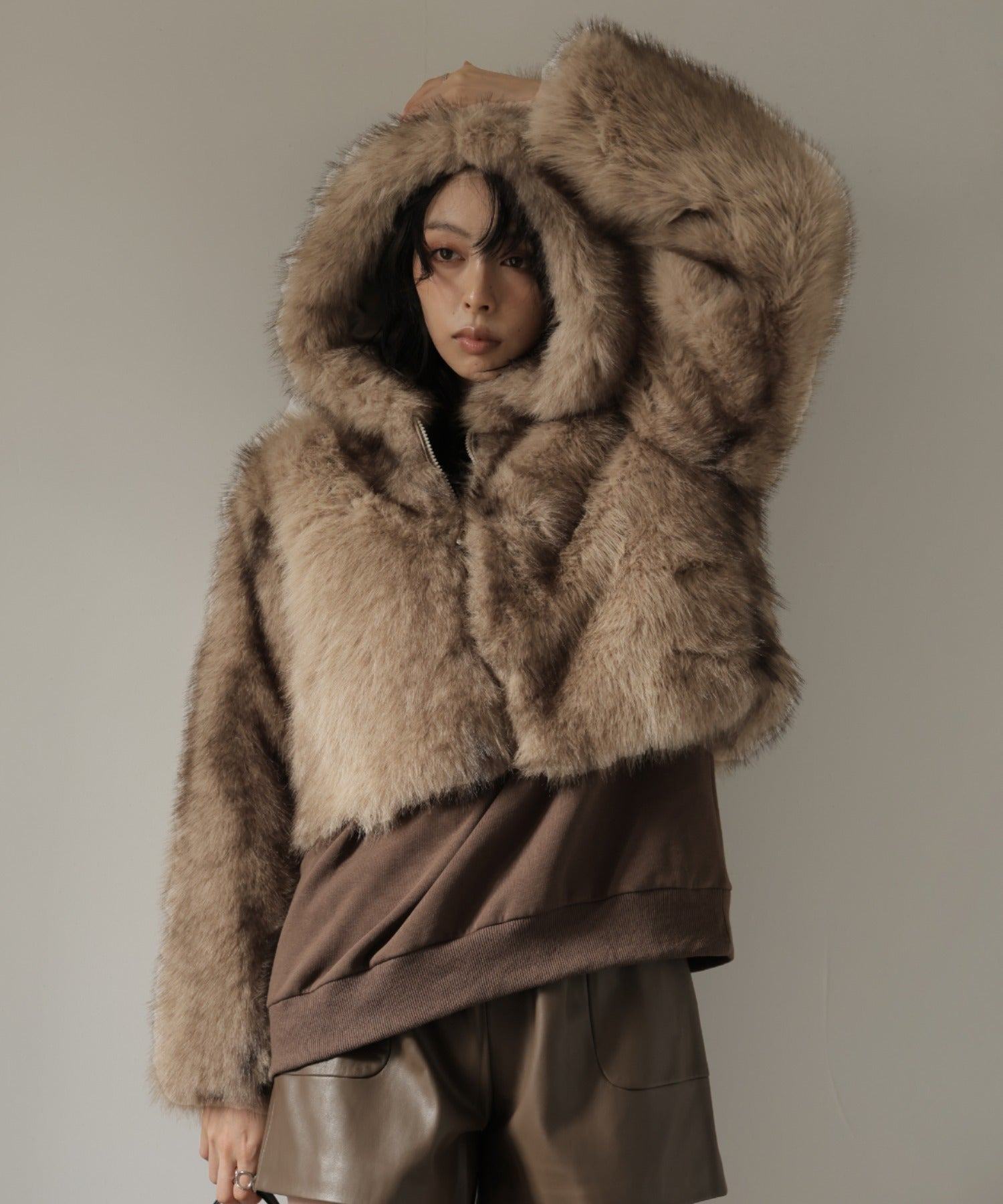 ガーリードール Girly Doll フード付きフェイクファーショート丈コート （ライトブラウン） ライトブラウン