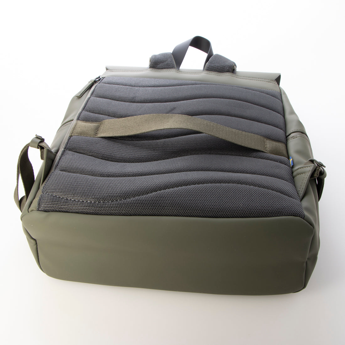 ガストンルーガ GASTON LUGA GASTON LUGA ガストンルーガ Splash スプラッシュ 11-16インチ  バックパック リュック カバン 通勤 通学 出張 軽量 防水 ビーガンレザー 北欧デザイン メンズ レディース ユニセックス ビジネス カジャル 人気 高級 エレガント おしゃれ お祝い ギフト プレゼント 贈り物