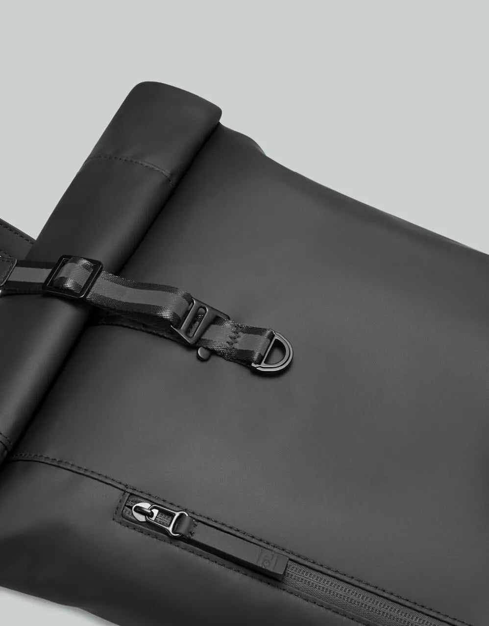 ガストンルーガ GASTON LUGA GASTONLUGA Rullenルーレン mini  バックパック リュック カバン 通勤 通学 出張 軽量 防水 ビーガンレザー 北欧デザイン メンズ レディース ユニセックス ビジネス カジャル 人気 高級 エレガント おしゃれ お祝い ギフト プレゼント 贈り物