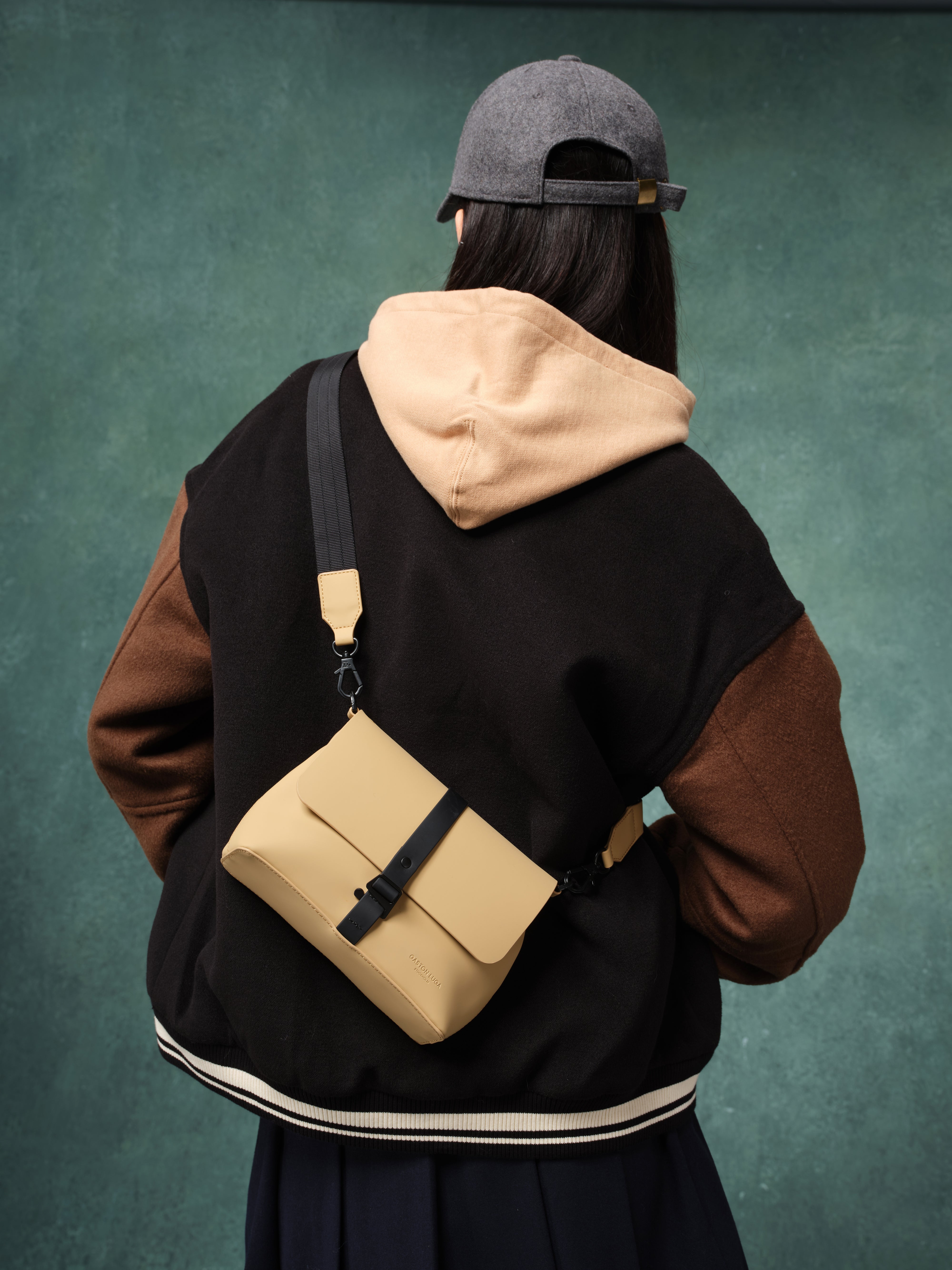 ガストンルーガ GASTON LUGA ガストンルーガ GASTON LUGA 【限定カラー】 Splash Crossbody Bag スプラッシュ クロスボディバッグ メッセンジャーバッグ （ラテ） （ラテ） ラテ