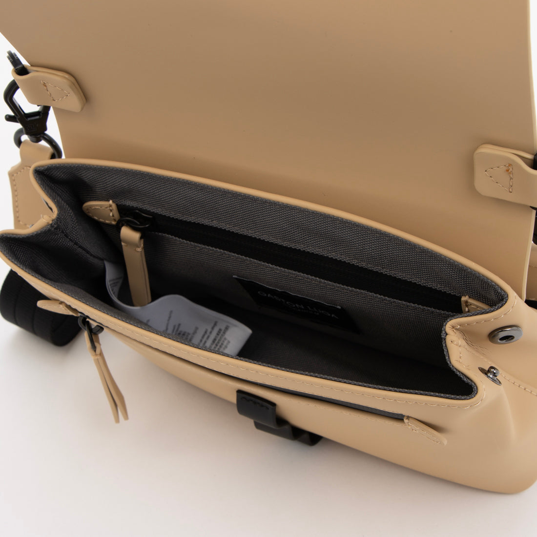 ガストンルーガ GASTON LUGA ガストンルーガ GASTON LUGA 【限定カラー】 Splash Crossbody Bag スプラッシュ クロスボディバッグ メッセンジャーバッグ （ラテ） （ラテ） ラテ