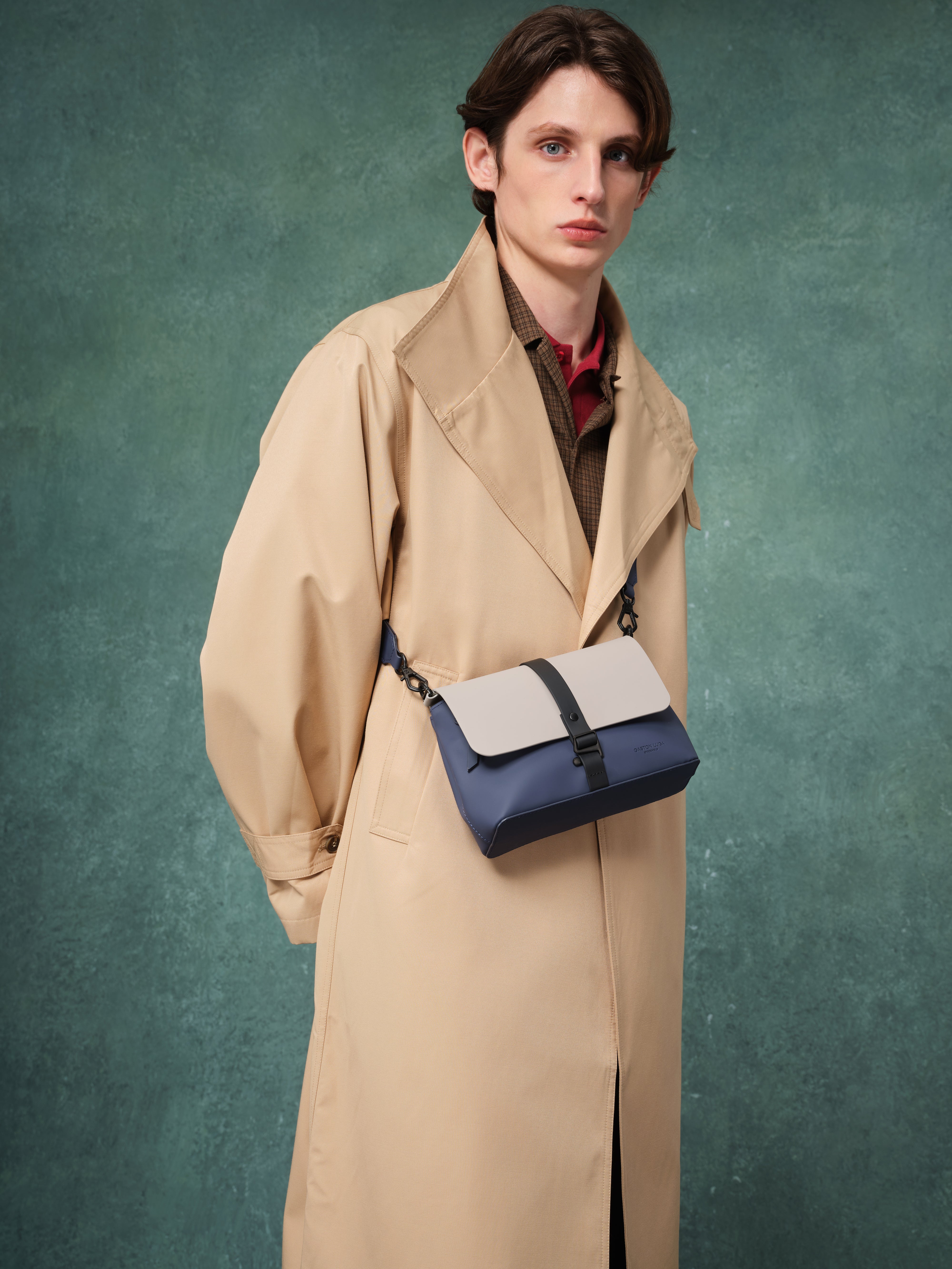 ガストンルーガ GASTON LUGA ガストンルーガ GASTON LUGA 【限定カラー】 Splash Crossbody Bag スプラッシュ クロスボディバッグ メッセンジャーバッグ （ダークブルー×トープ） （ダークブルー×トープ） ダークブルー×トープ