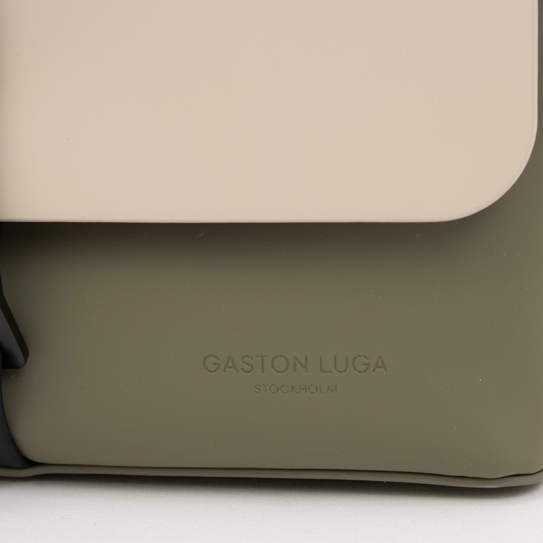 ガストンルーガ GASTON LUGA ガストンルーガ GASTON LUGA 【限定カラー】 Splash Crossbody Bag スプラッシュ クロスボディバッグ メッセンジャーバッグ （クラウドクリーム×セージ） （クラウドクリーム×セージ） クラウドクリーム×セージ