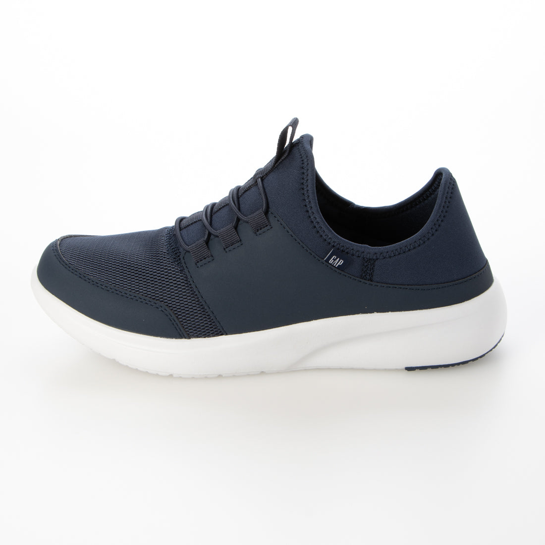 GAP　軽量キックバックスニーカー　GPU22442C