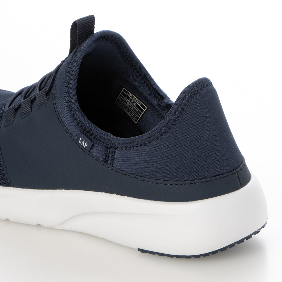 GAP　軽量キックバックスニーカー　GPU22442C