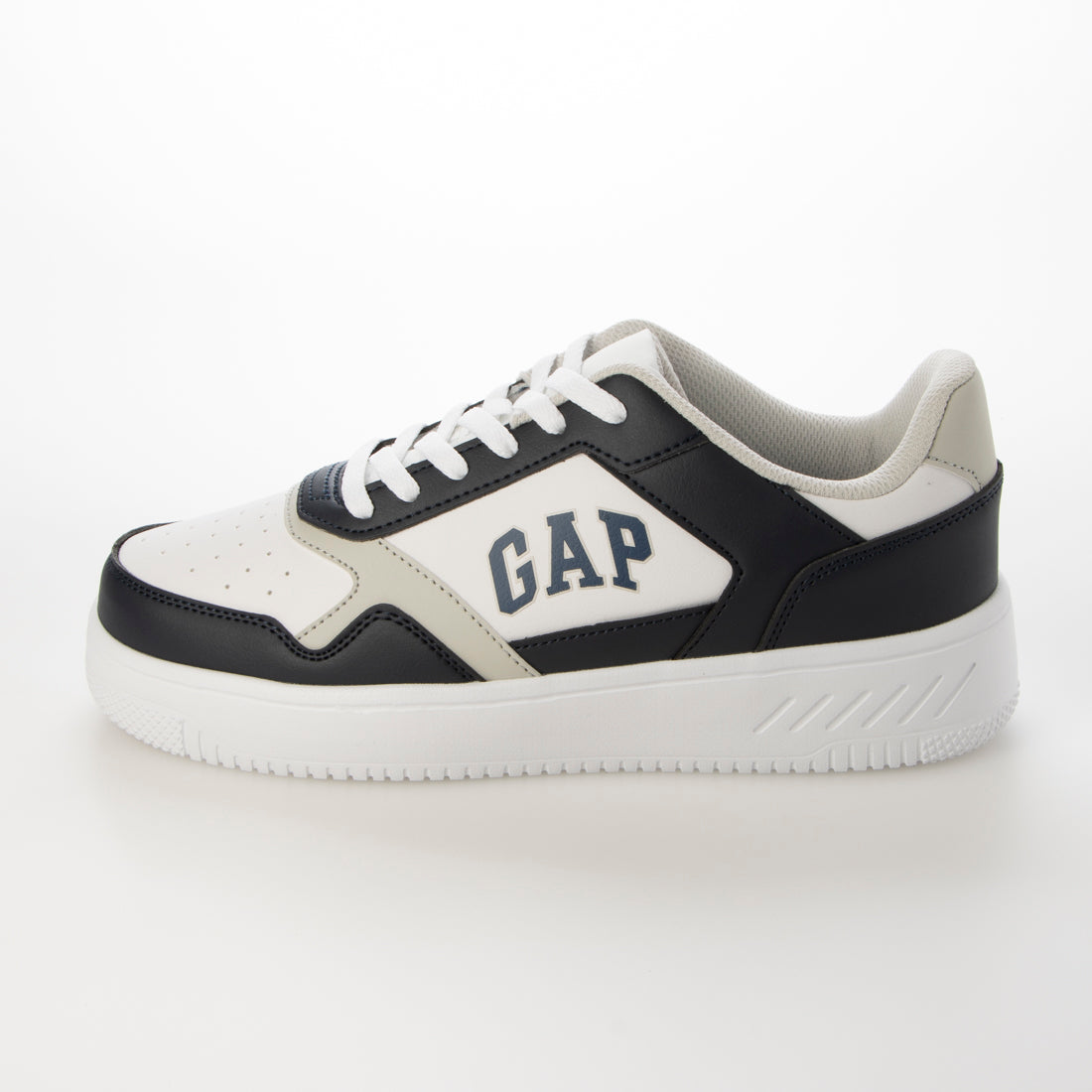 GAP　軽量 ローカットスニーカー　GPU52411C