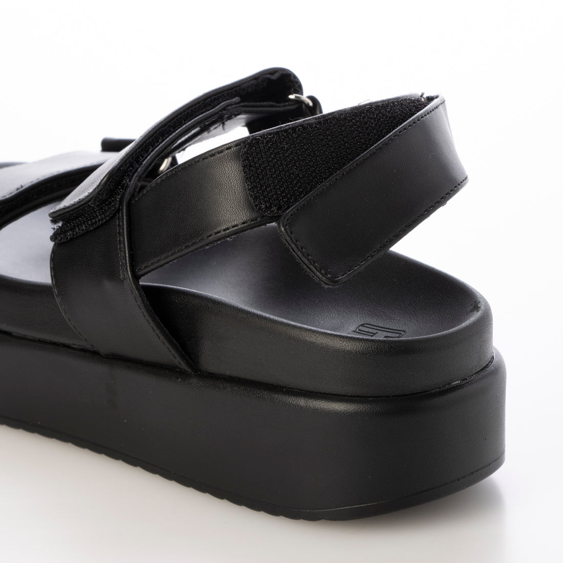 ギャップ GAP 厚底フットベットサンダル （BLK） BLK